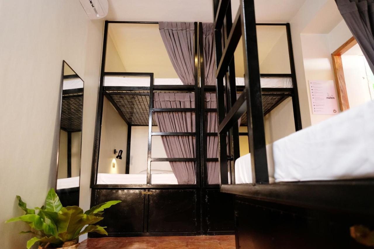 Mad Monkey Dumaguete Hostel Dumaguete City Екстериор снимка