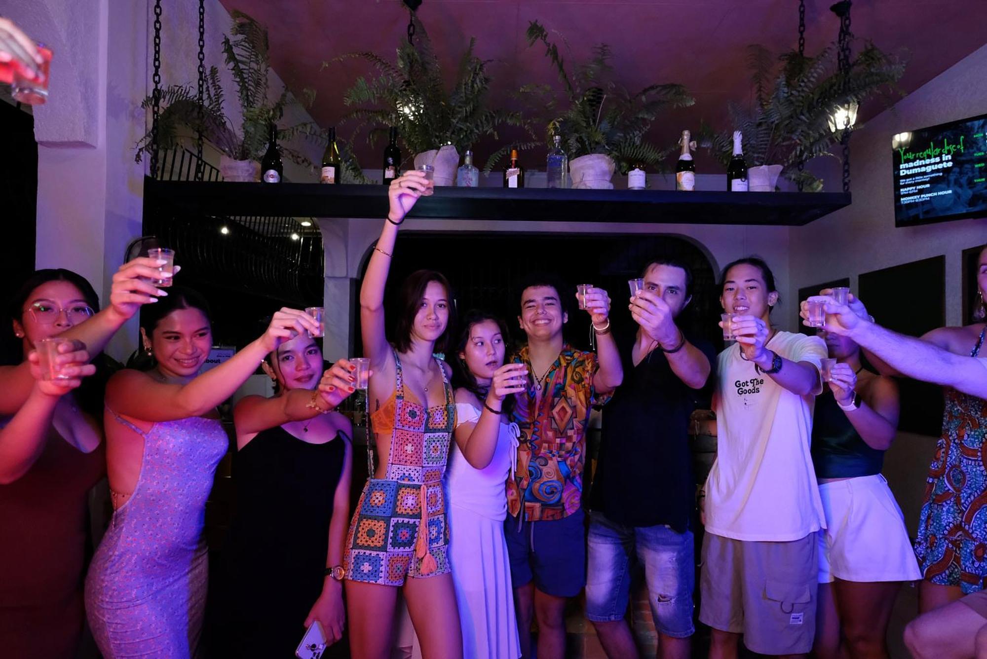 Mad Monkey Dumaguete Hostel Dumaguete City Екстериор снимка