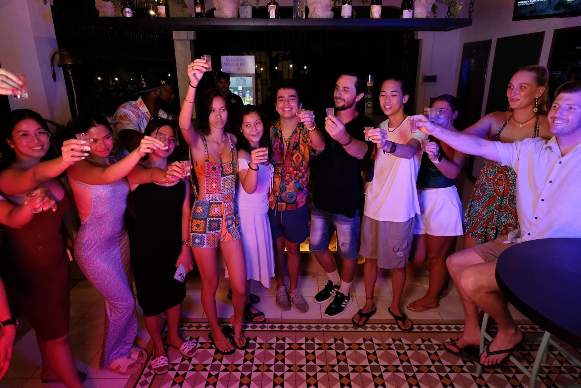 Mad Monkey Dumaguete Hostel Dumaguete City Екстериор снимка