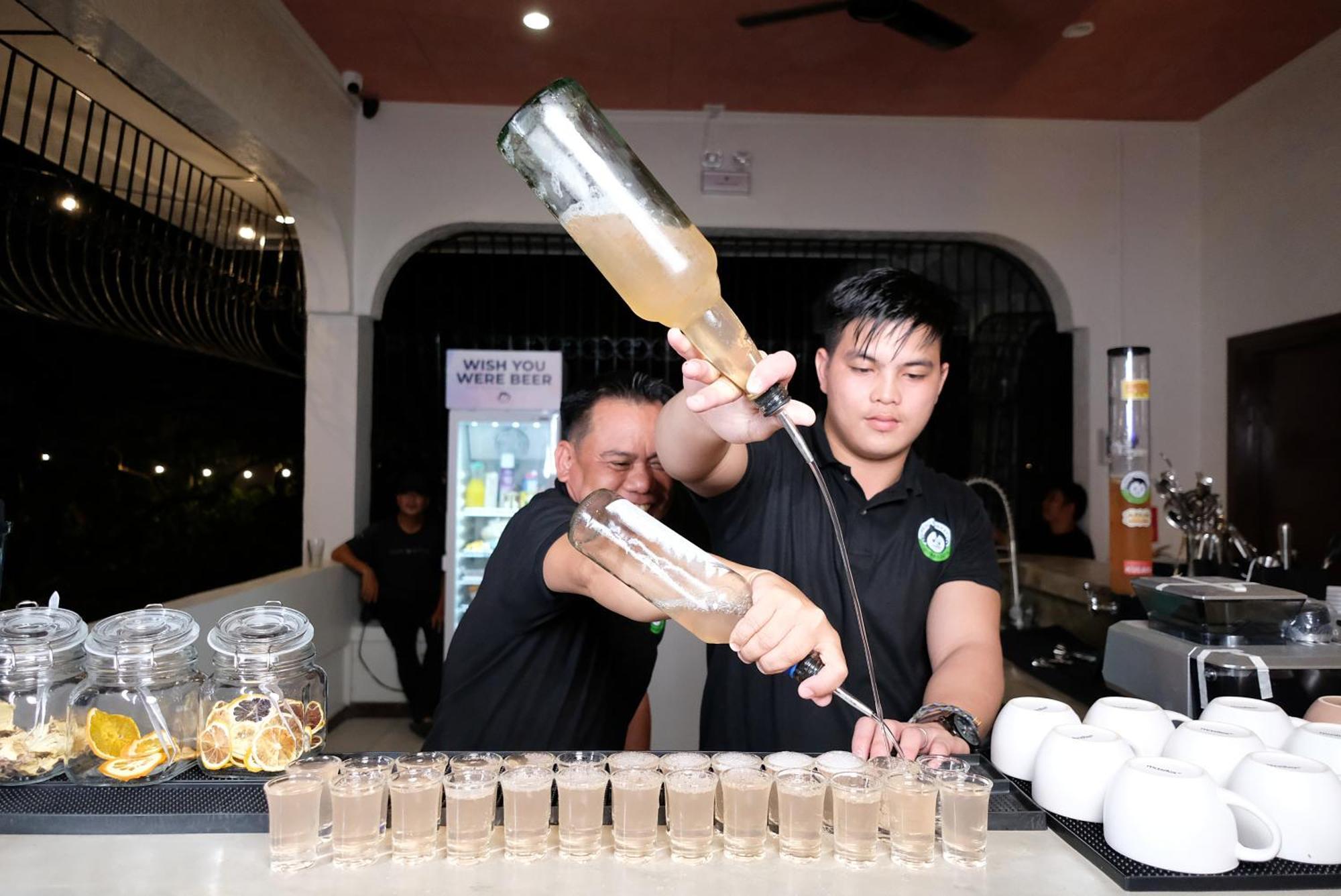 Mad Monkey Dumaguete Hostel Dumaguete City Екстериор снимка
